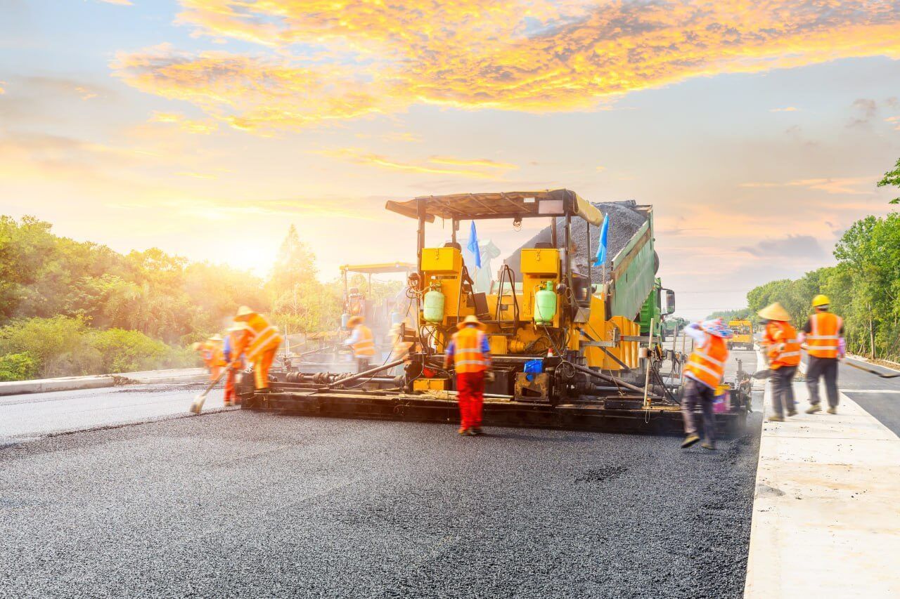 Commercial asphalt paving